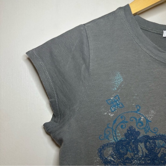 Charlotte Russe Y2K Grunge Graphic Baby Tee. Size: Small. Gray. - Picture 2 of 6